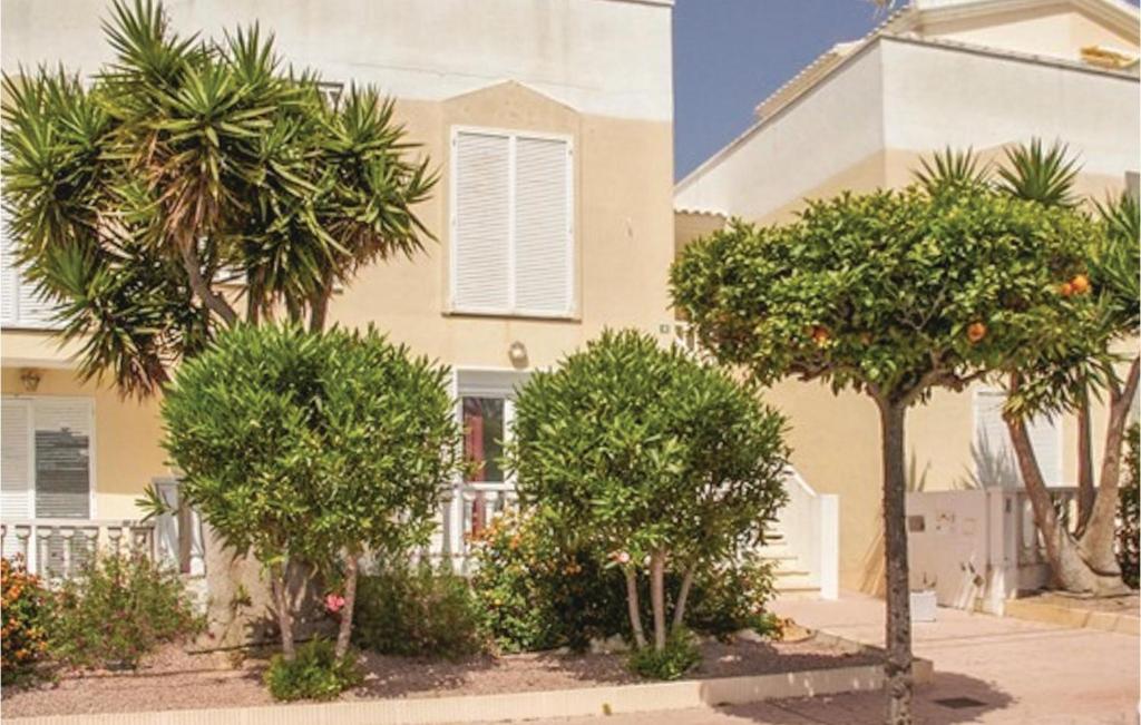 Awesome Apartment In Guardamar Del Segura With 2 Bedrooms, Outdoor Swimming Pool And Swimming Pool photo 1