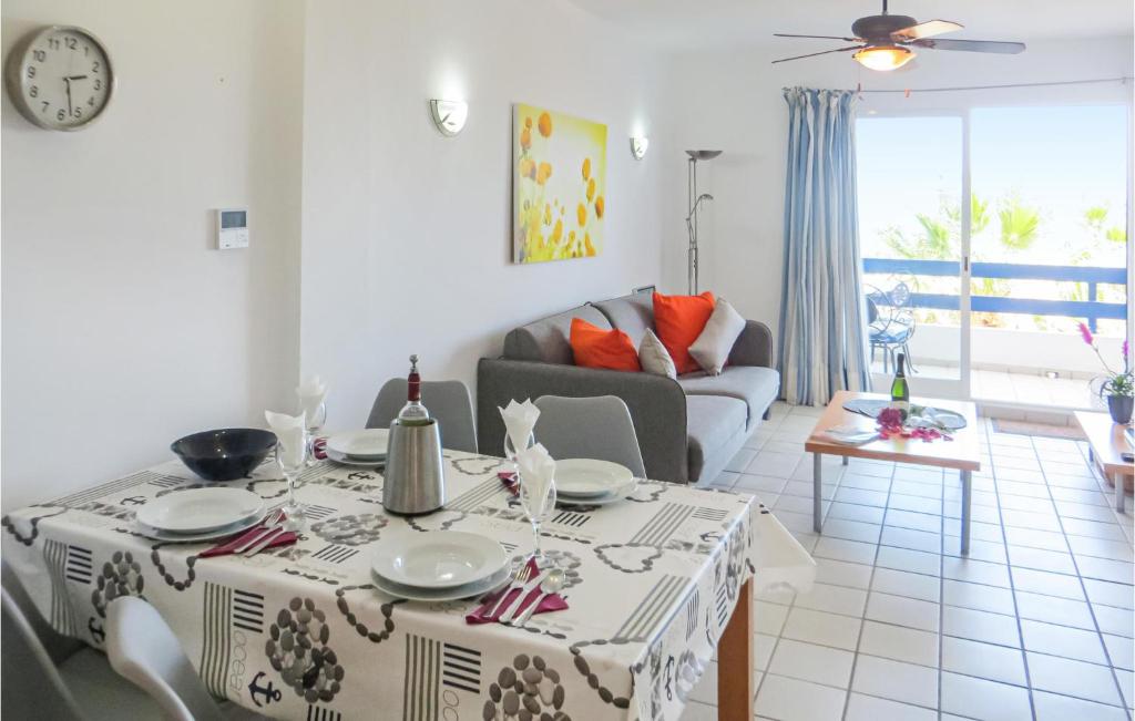 Nice Apartment In Orihuela Costa With Wifi, Outdoor Swimming Pool And Swimming Pool photo 1