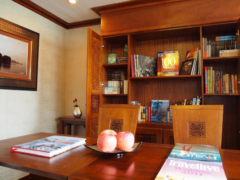 Paradise Peak Cruise