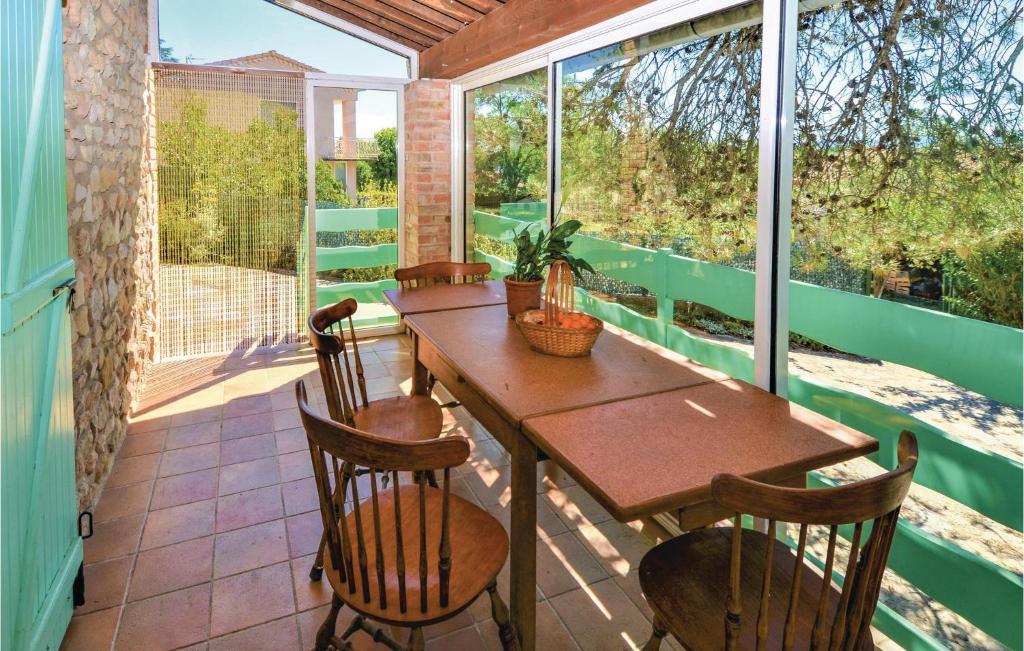 Beautiful Home In Saint Ambroix With 3 Bedrooms And Wifi photo 3