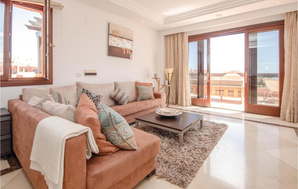 Awesome Apartment In Estepona With 1 Bedrooms, Outdoor Swimming Pool And Swimming Pool photo 2