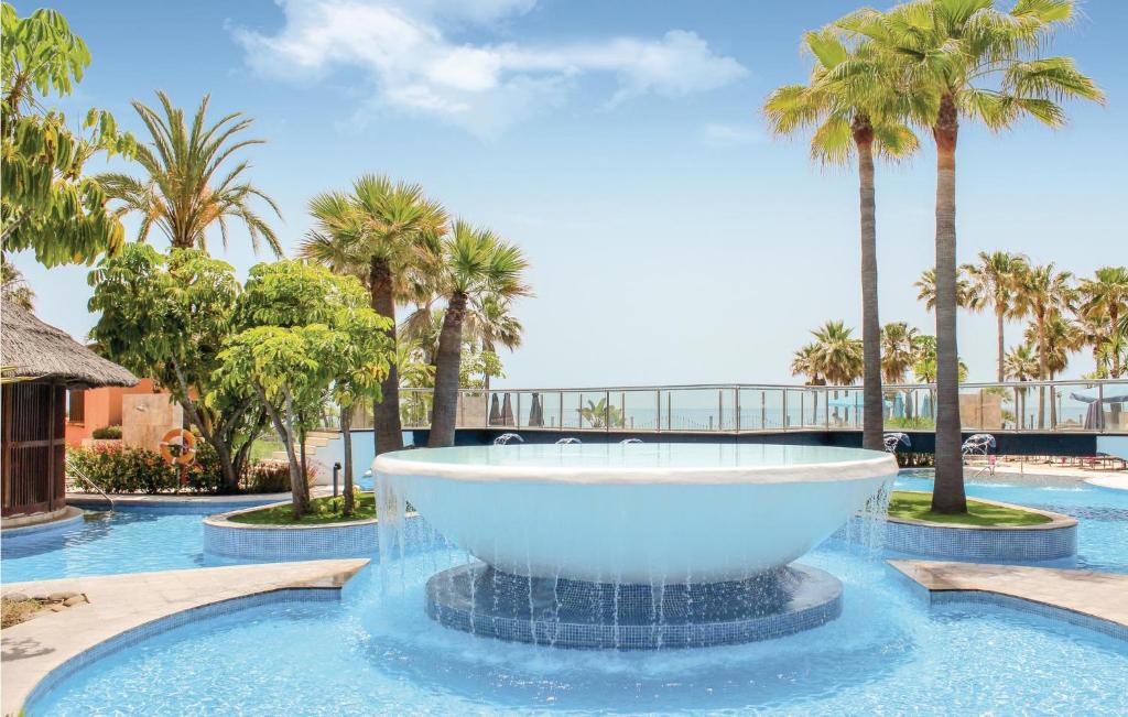 Awesome Apartment In Estepona With 1 Bedrooms, Outdoor Swimming Pool And Swimming Pool photo 3