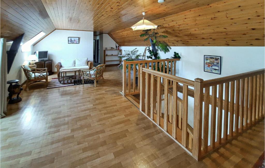 Stunning Home In Clohars Carnoet With 4 Bedrooms And Wifi photo 2