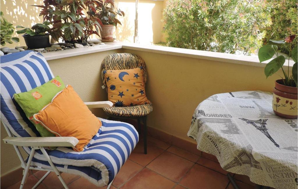 Awesome Apartment In Nerja With 1 Bedrooms And Outdoor Swimming Pool photo 3