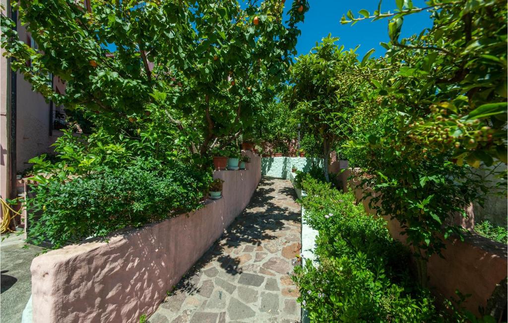 Awesome Apartment In La Maddalena With 1 Bedrooms photo 4