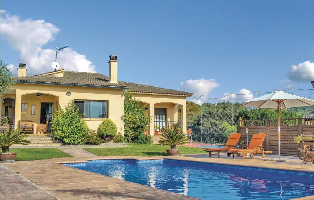 Nice Home In Tordera With Wifi, Private Swimming Pool And Outdoor Swimming Pool