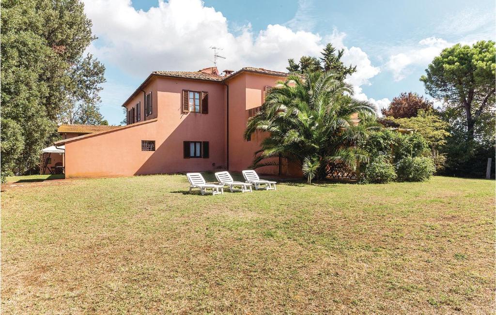 Stunning Home In Rosignano Marittimo Li With 4 Bedrooms And Wifi photo 2