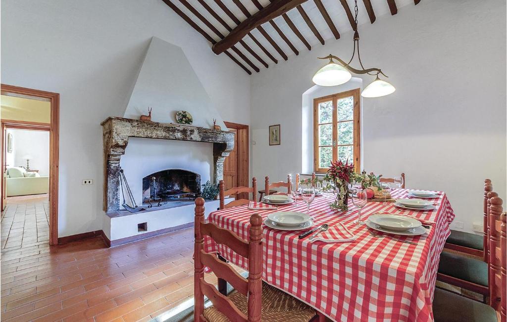 Stunning Home In Rosignano Marittimo Li With 4 Bedrooms And Wifi photo 3