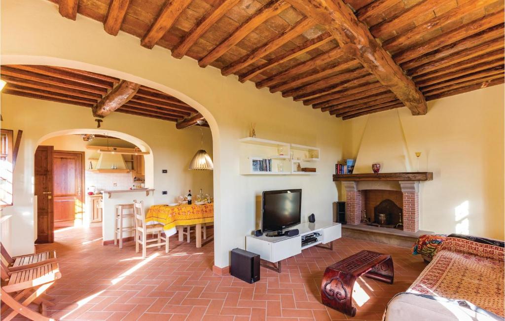 Awesome Home In Pieve A Elici -lu- With 4 Bedrooms And Wifi photo 1