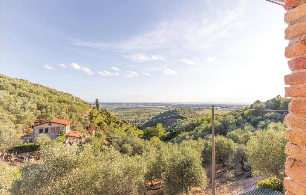 Awesome Home In Pieve A Elici -lu- With 4 Bedrooms And Wifi photo 4
