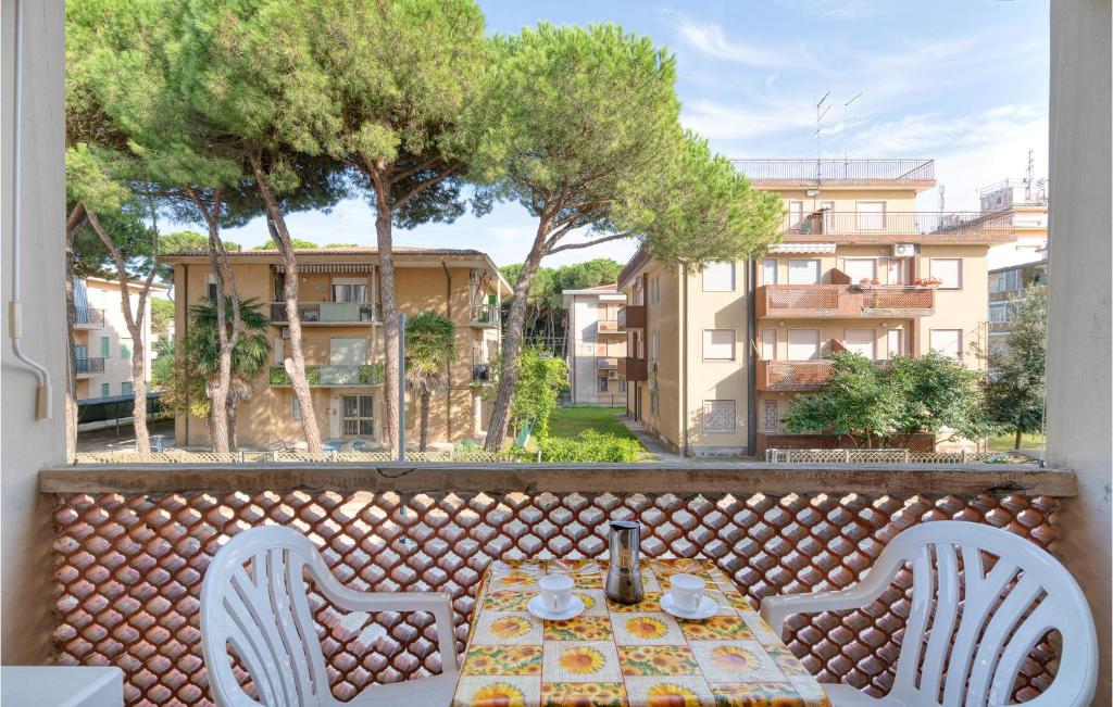 Nice Apartment In Rosolina Mare ro With 2 Bedrooms And Wifi