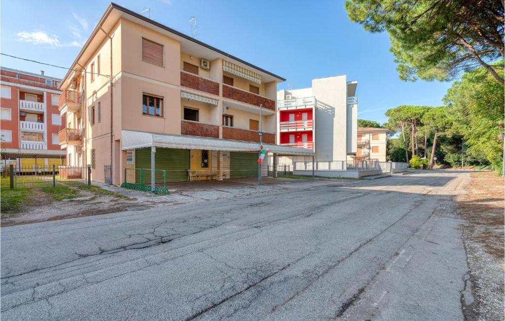 Nice Apartment In Rosolina Mare ro With 2 Bedrooms And Wifi photo 2