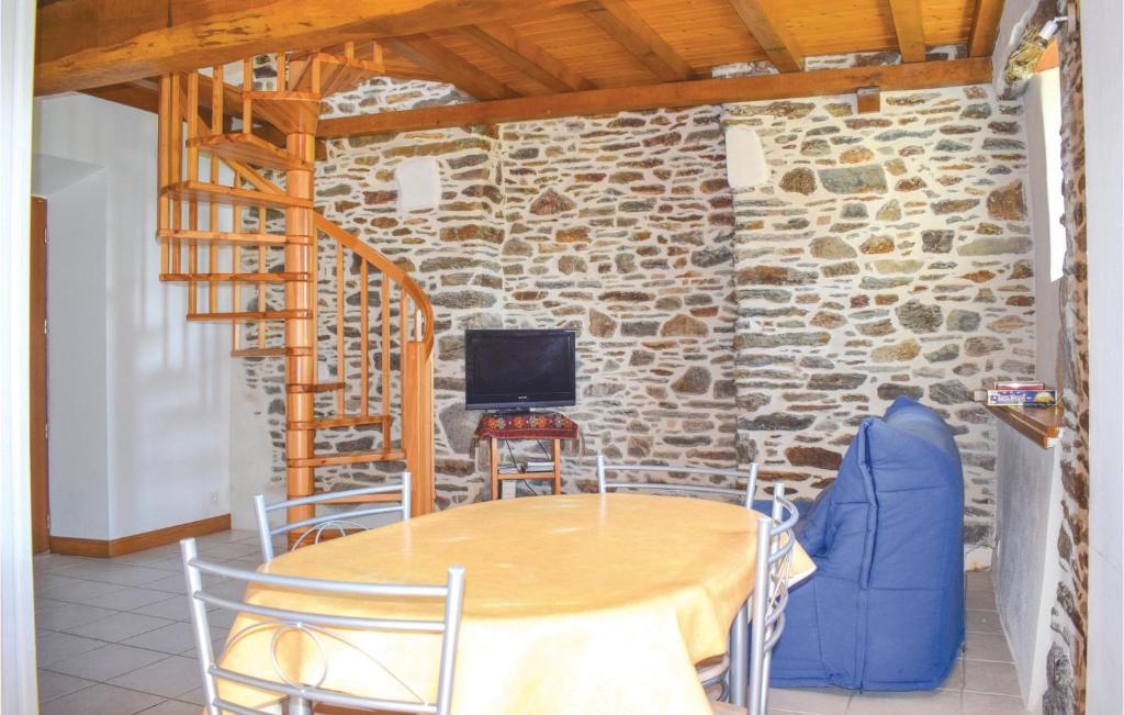 Amazing Home In Minihy Treguier With 1 Bedrooms And Wifi photo 2