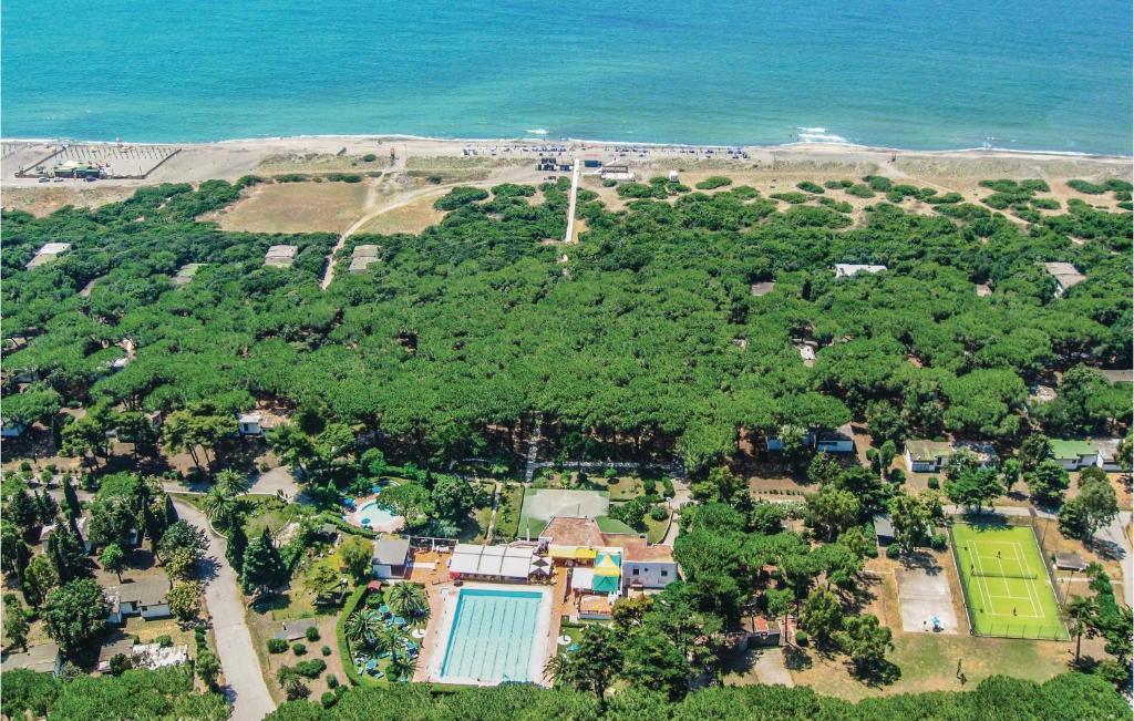 Beautiful Home In Baia Domizia S,aurunca With 2 Bedrooms And Outdoor Swimming Pool photo 1