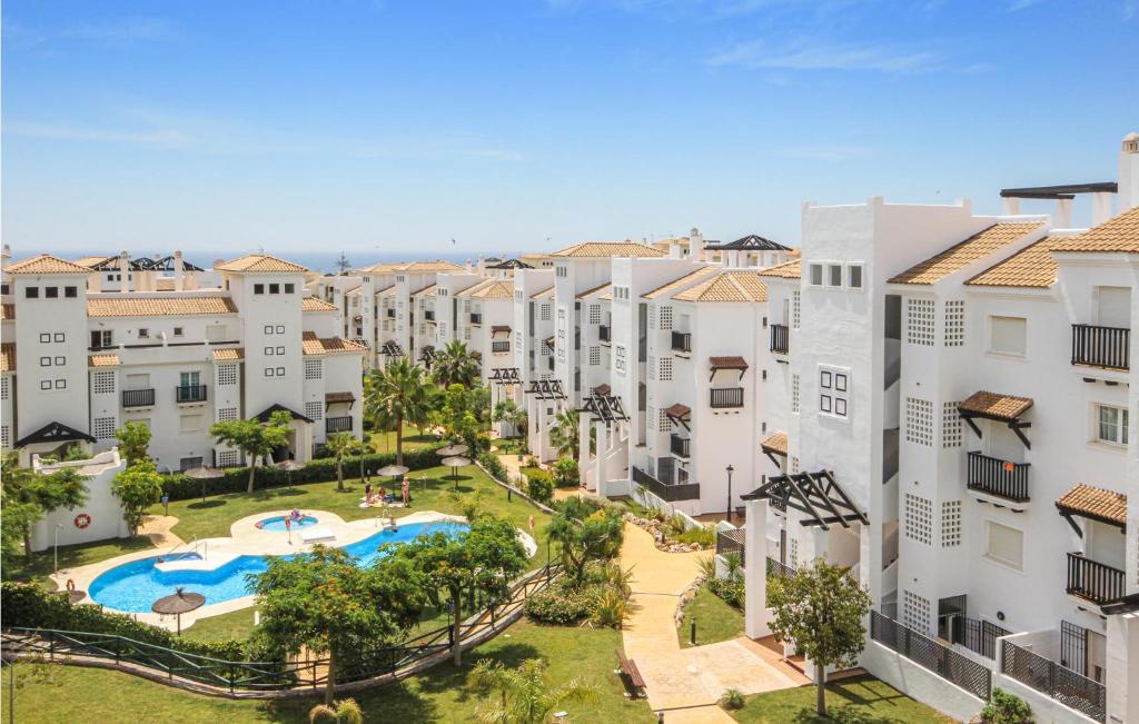 Amazing Apartment In San Luis De Sabinillas With 2 Bedrooms, Outdoor Swimming Pool And Swimming Pool photo 2