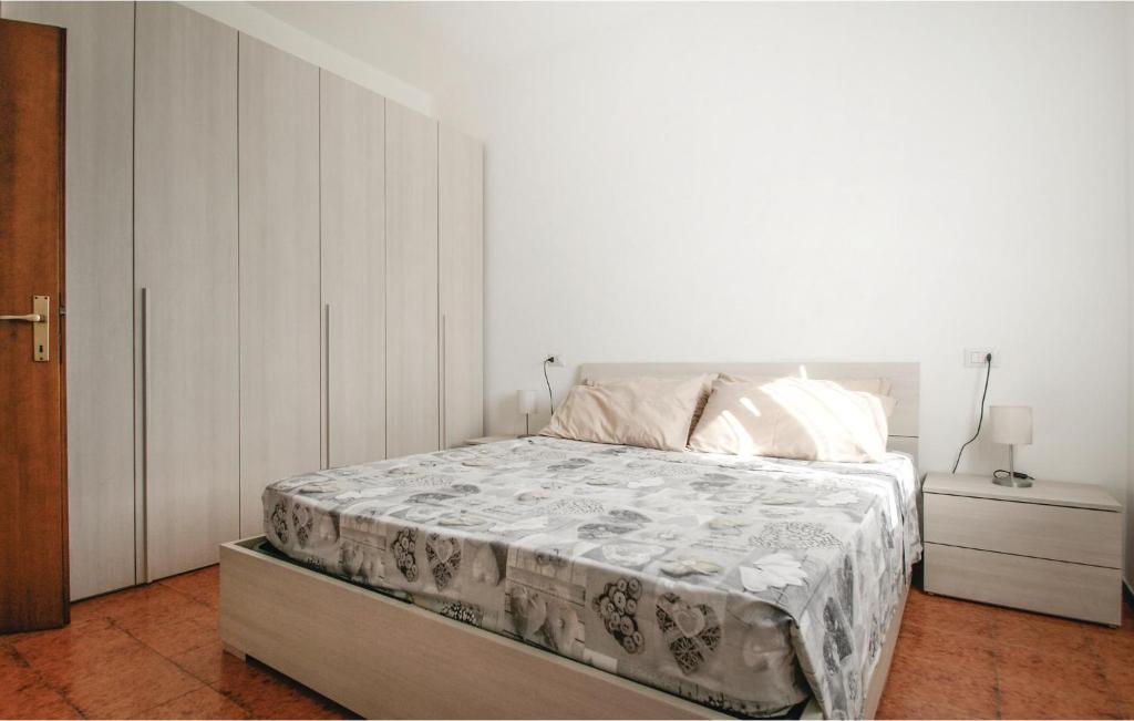 Beautiful Apartment In Rimini With 3 Bedrooms photo 1