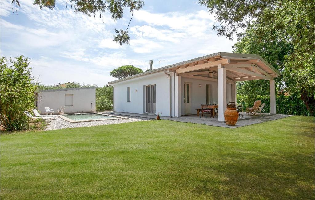 Stunning Home In Orentano With 2 Bedrooms And Wifi