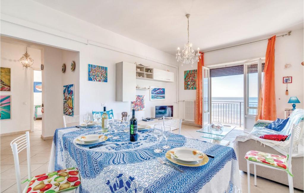 Nice Apartment In Follonica gr With 3 Bedrooms And Wifi photo 2