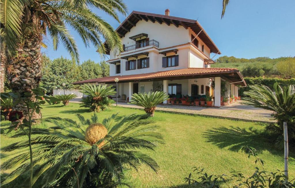 Villa Emeliarco photo 2