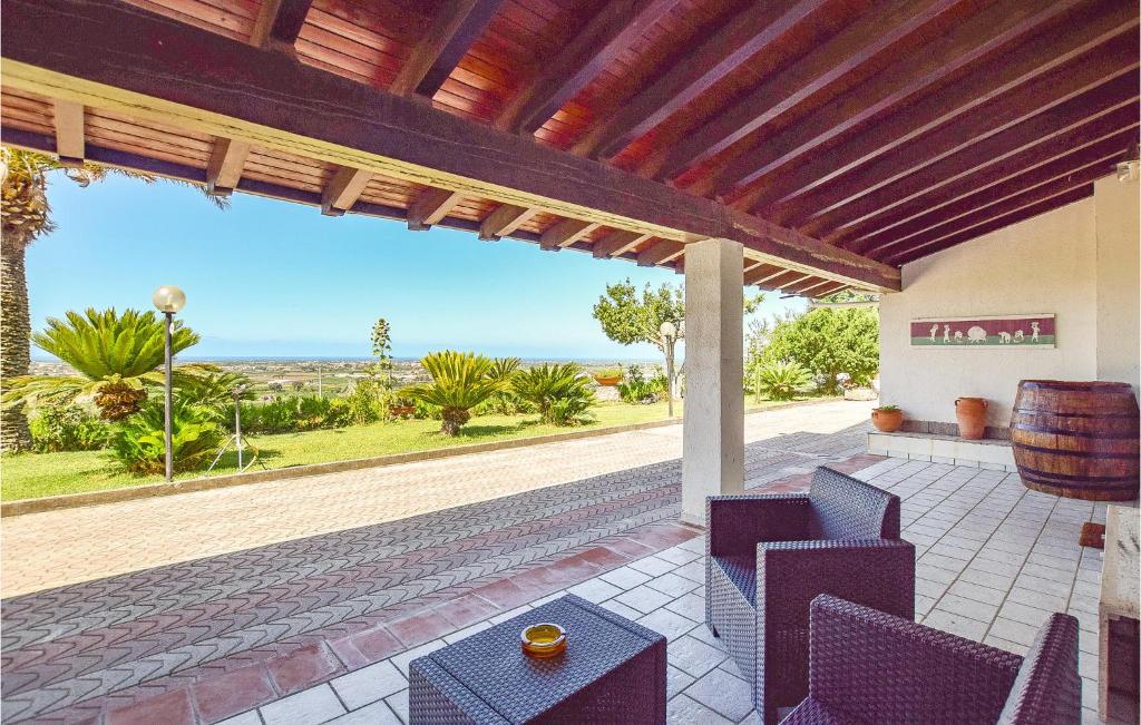 Villa Emeliarco photo 3