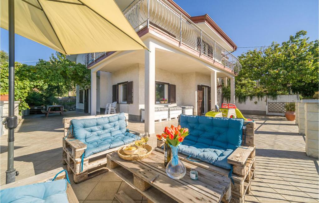 Stunning Home In Moneglia With 4 Bedrooms And Wifi