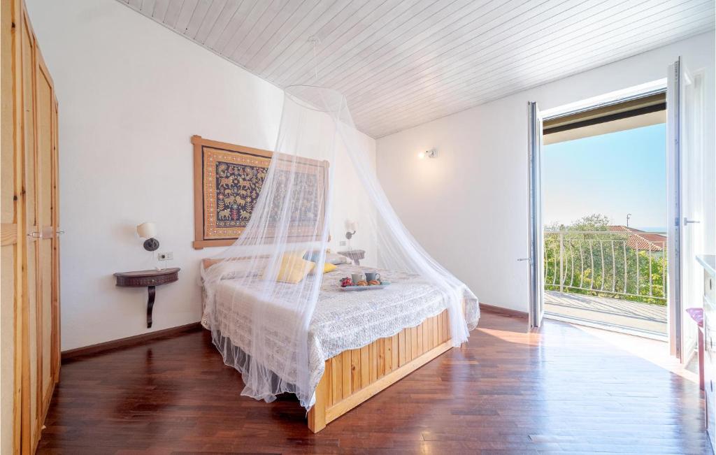 Stunning Home In Moneglia With 4 Bedrooms And Wifi photo 2