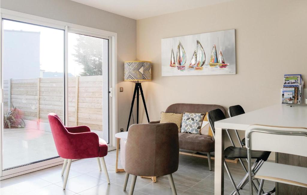 Nice Home In Saint Germain Sur Ay With 2 Bedrooms And Wifi photo 1