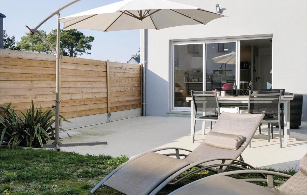 Nice Home In Saint Germain Sur Ay With 2 Bedrooms And Wifi photo 2