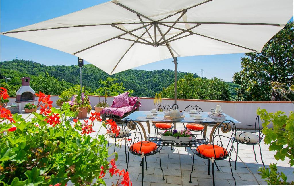 Amazing Apartment In Lamporecchio With 2 Bedrooms And Wifi photo 1