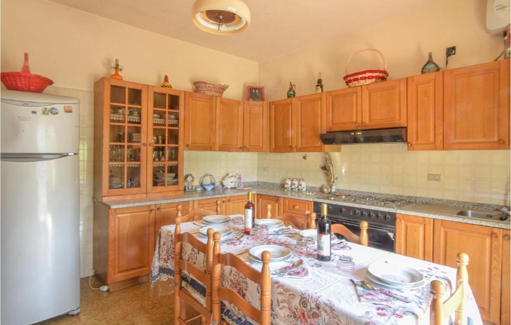 Nice Home In Cimin With 4 Bedrooms And Wifi photo 4