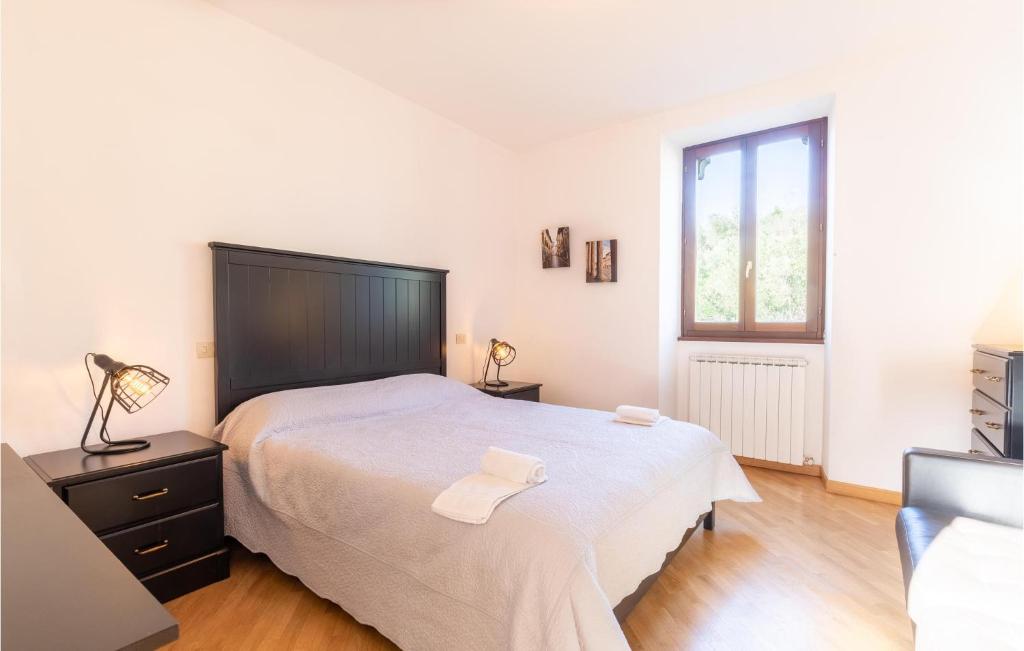 Beautiful Apartment In Assisi With 2 Bedrooms And Wifi photo 2
