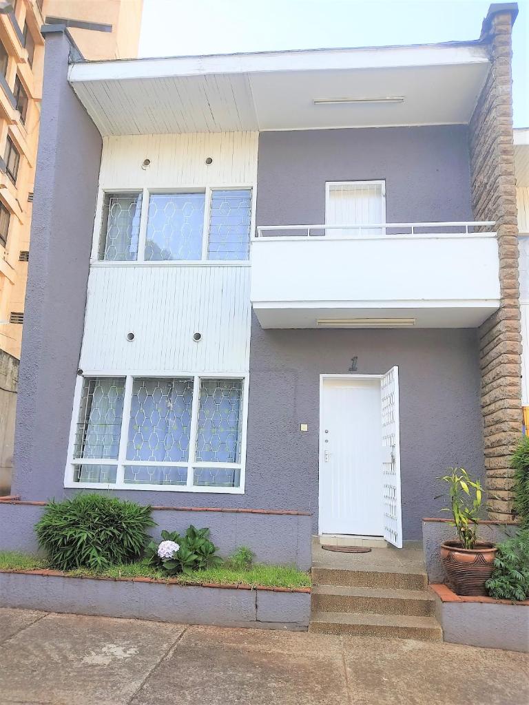 Juke's Serene Westlands Villa photo 2