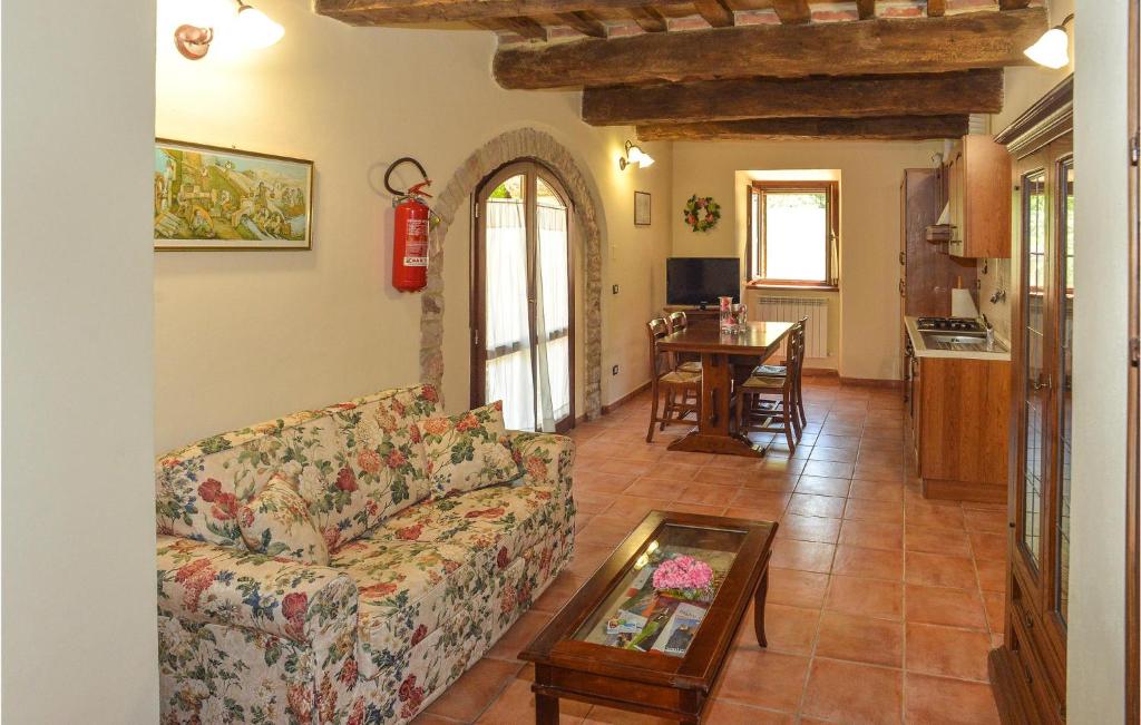 Amazing Home In Cagli With 4 Bedrooms, Internet And Private Swimming Pool photo 1