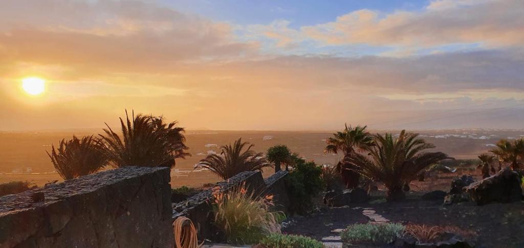 Luxury studio, sea view, pool photo 2