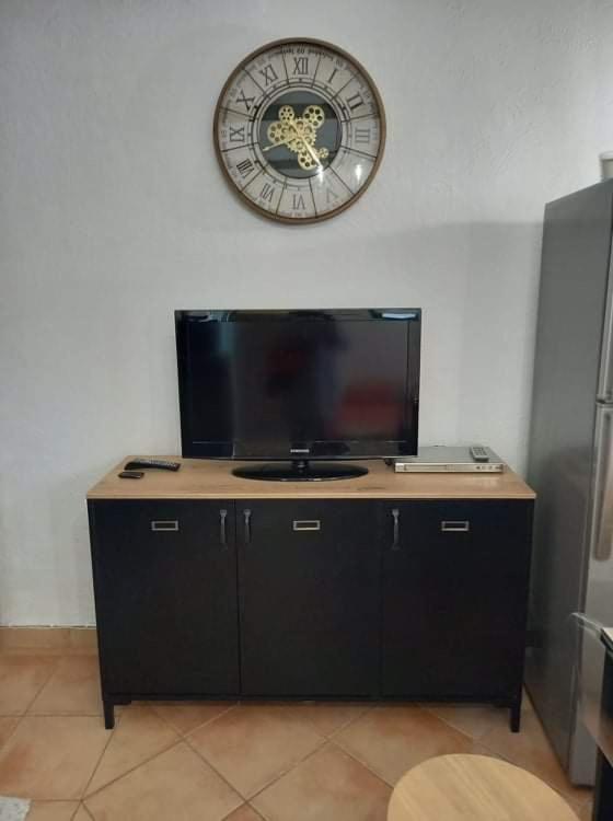 Studio climatisé dans villa calme à 15km de Cannes photo 2