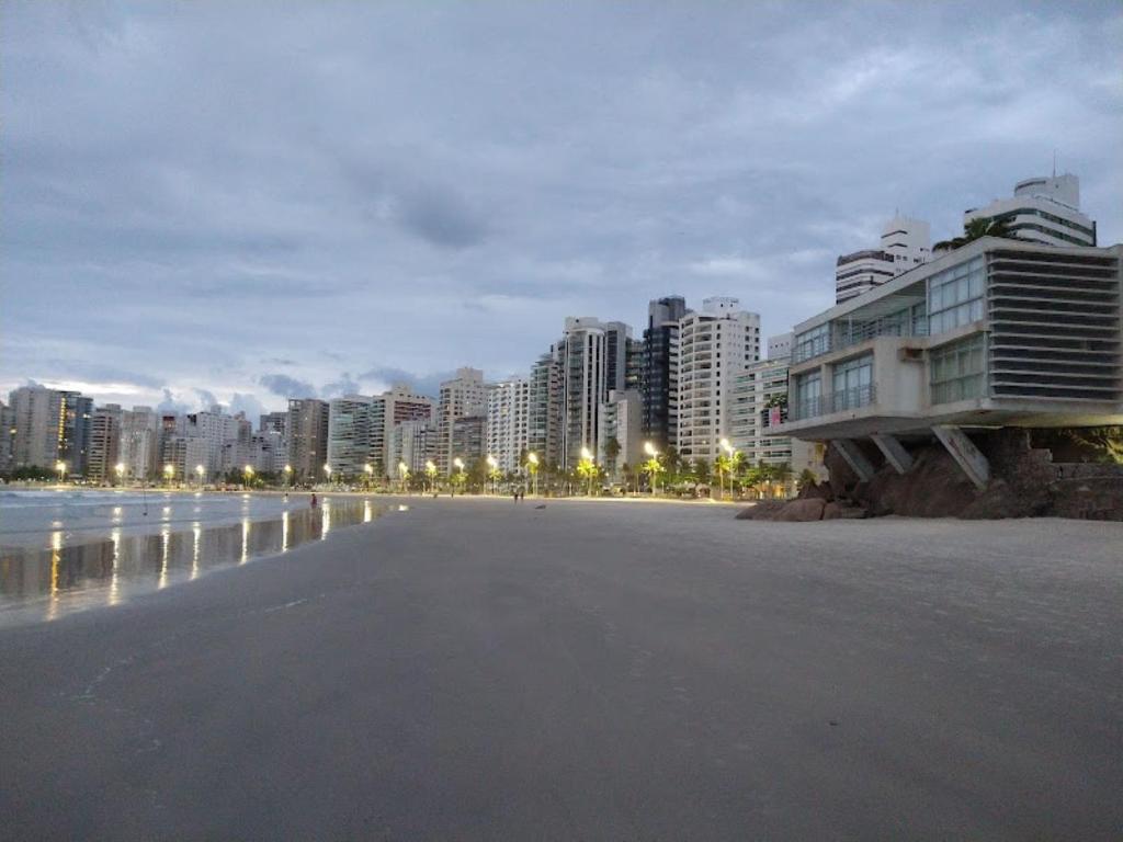 Em frente ao mar com Wi-fi e garagem photo 2