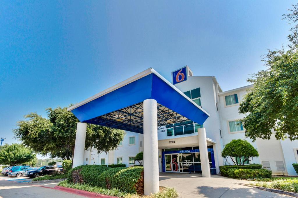 Motel 6-Lewisville, TX - Dallas photo 2