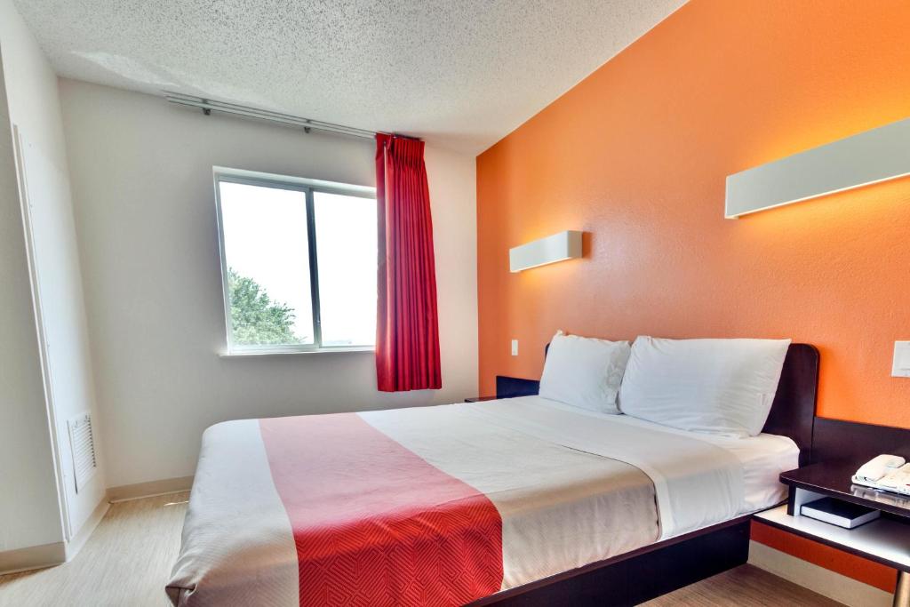 Motel 6-Lewisville, TX - Dallas photo 3