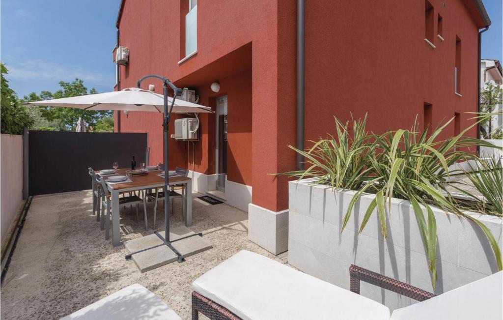 Amazing Apartment In Novigrad With 1 Bedrooms And Wifi photo 1
