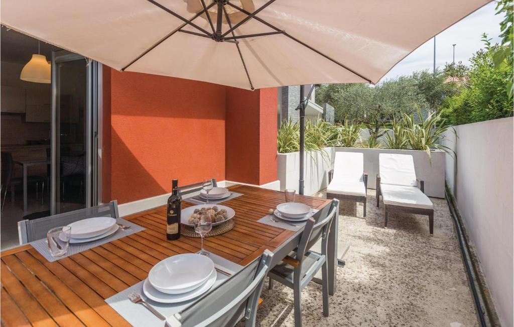 Amazing Apartment In Novigrad With 1 Bedrooms And Wifi photo 3