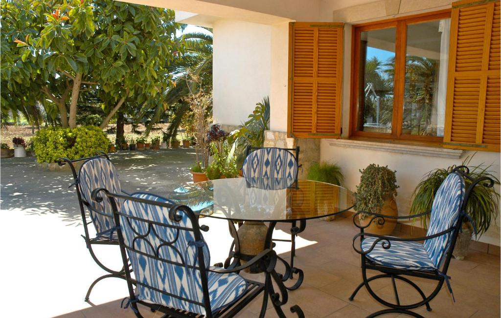 Amazing Home In Campanet With 4 Bedrooms, Wifi And Outdoor Swimming Pool photo 3