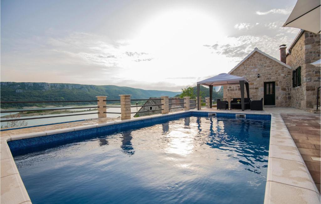 Beautiful Home In Ricice With 4 Bedrooms, Wifi And Outdoor Swimming Pool photo 4