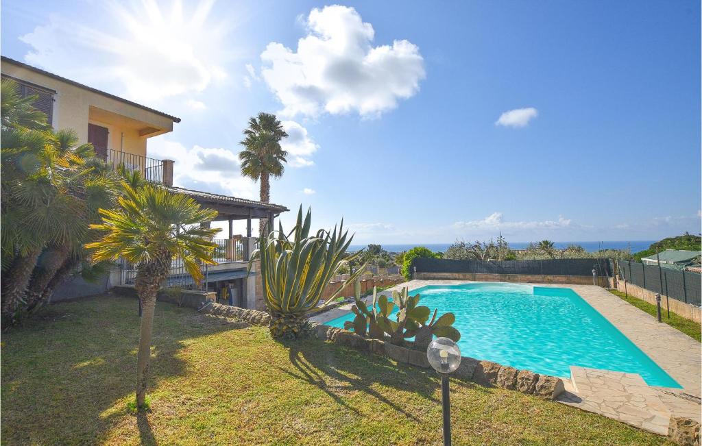 Beautiful Home In Scicli With 4 Bedrooms And Outdoor Swimming Pool