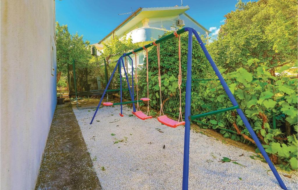 Nice Home In Poljica With 3 Bedrooms And Wifi photo 3
