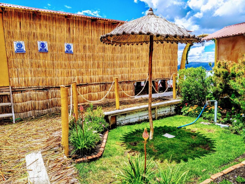 Titicaca Uros Summa Paqari photo 4