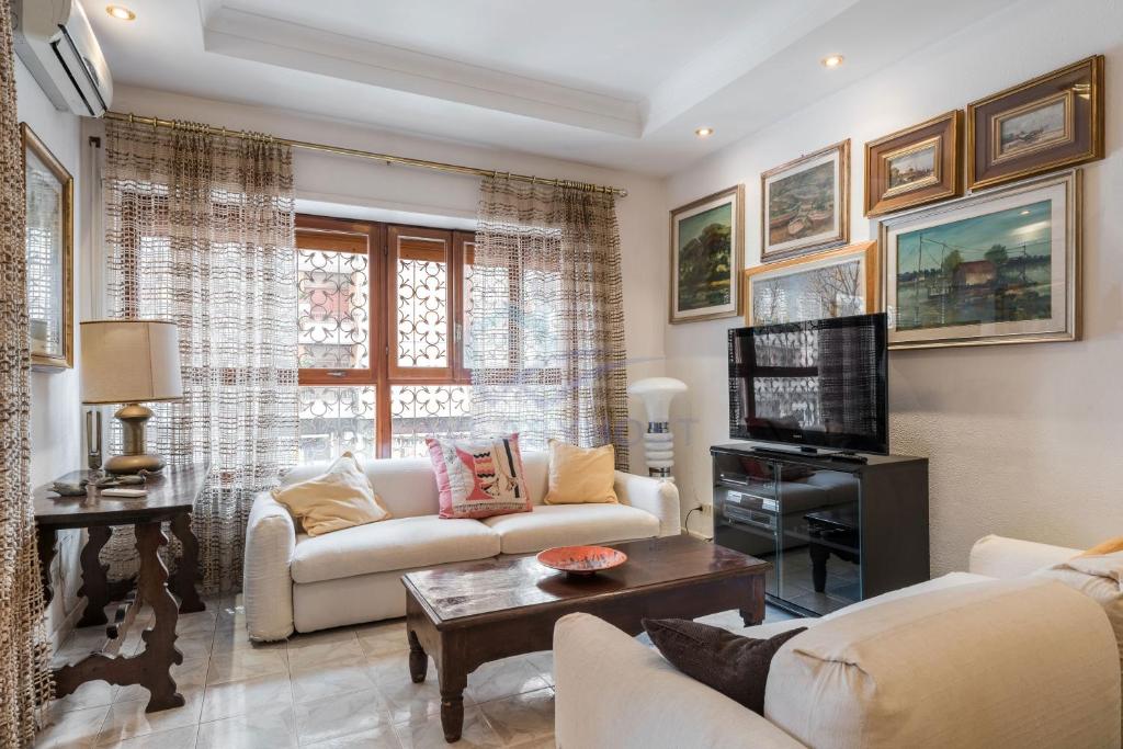 NEW in OSTIA - Comfy apt close to the beach photo 4