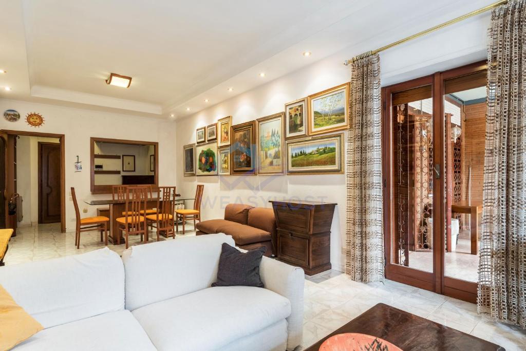 NEW in OSTIA - Comfy apt close to the beach photo 1