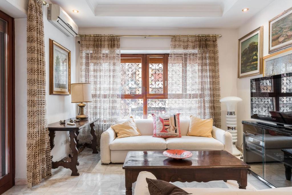 NEW in OSTIA - Comfy apt close to the beach photo 2