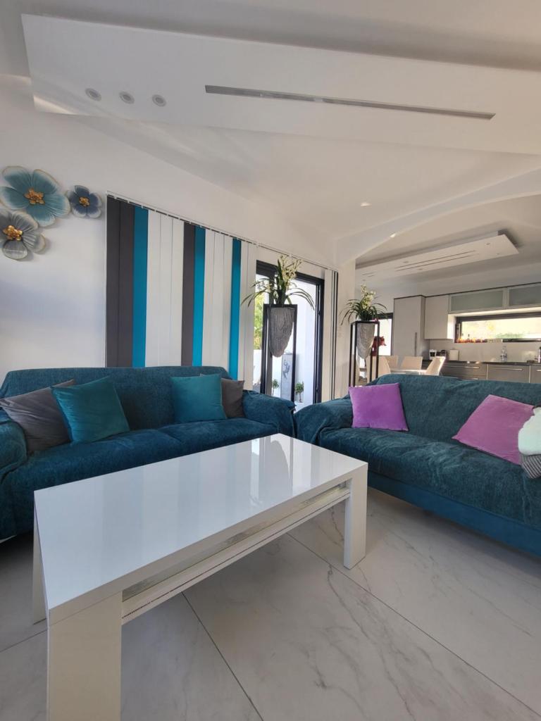 A-Luxury Wellness Sea Villa photo 3