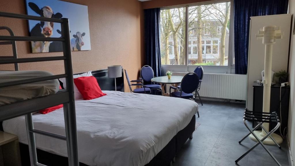 City Hotel Winschoten photo 4